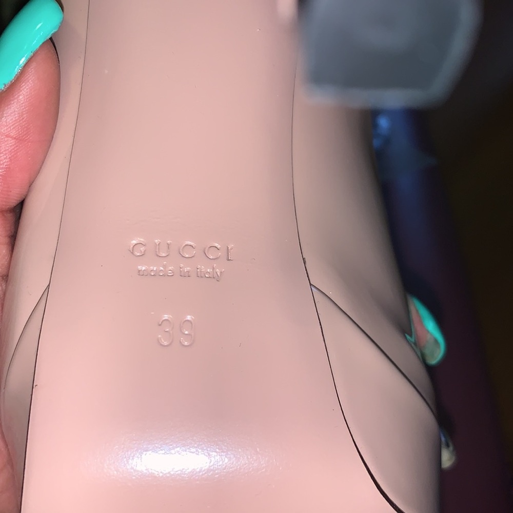 Gucci Nude Pump - Picture 3 of 3